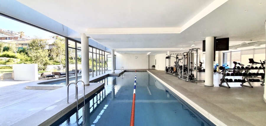 To Let 1 Bedroom Property for Rent in Sea Point Western Cape